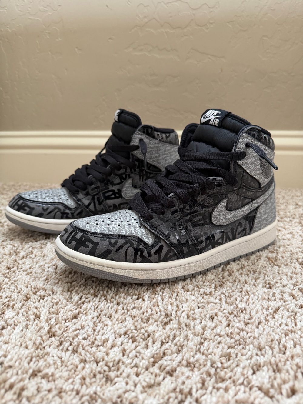 Nike Air Jordan 1 Retro High OG ‘Rebellionaire’ Sneaker